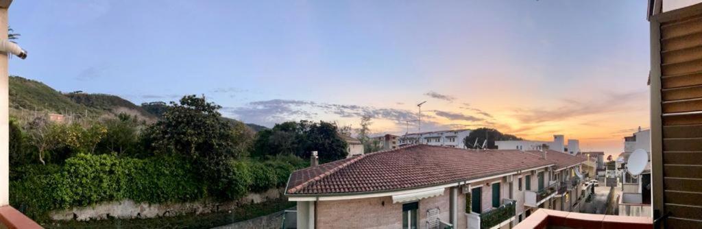 The Queen Tropea Bagian luar foto